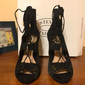 STEVE MADDEN Peep Toe Bootie